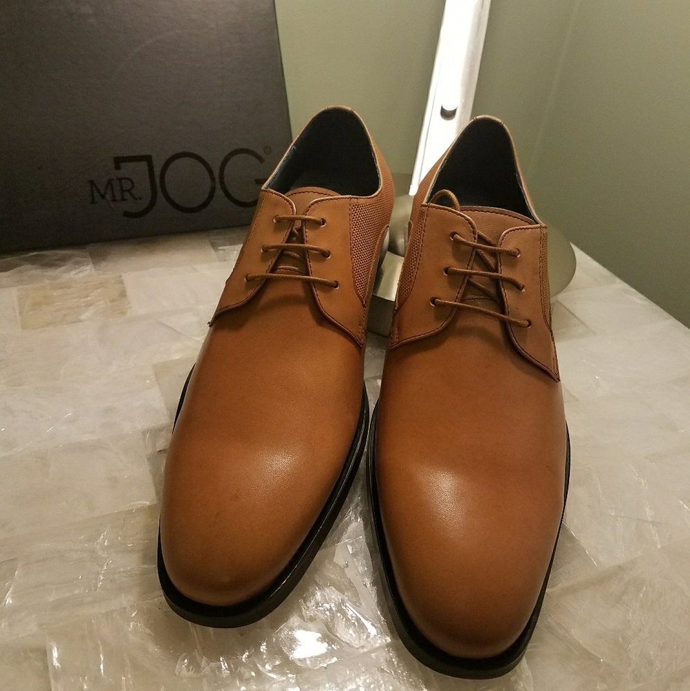 Shoes - Picture 4 of 6